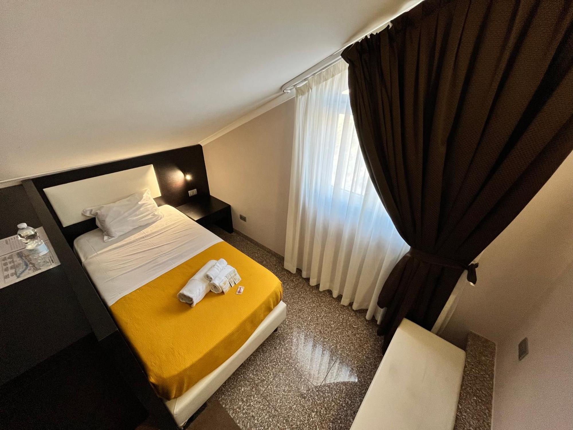 Eh Suites Rome Airport Euro House Hotels Fiumicino Extérieur photo